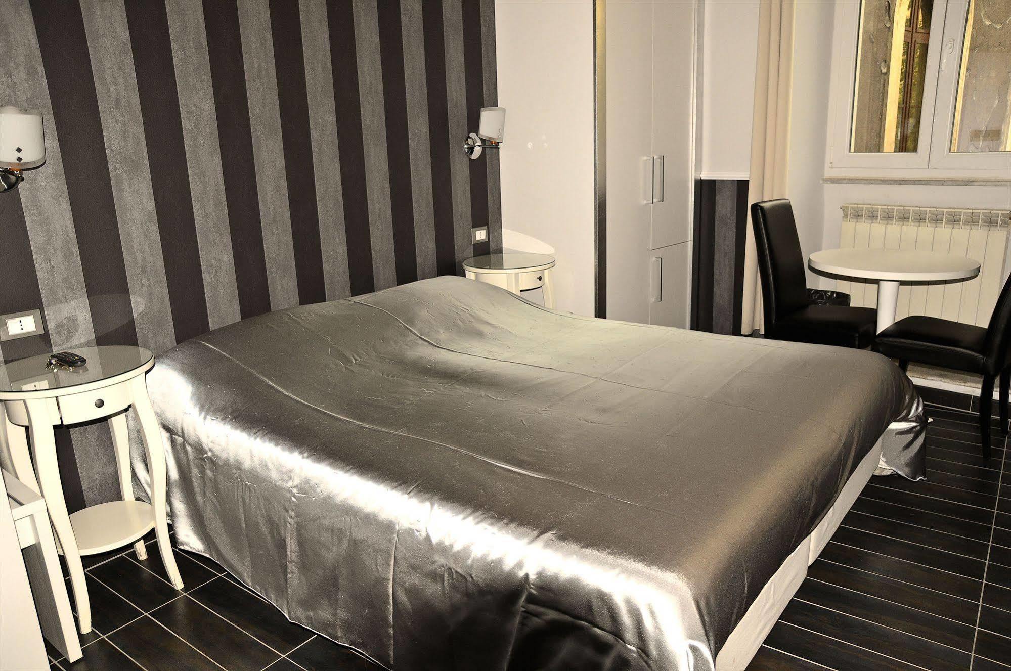 Navona Nice Room โรม ภายนอก รูปภาพ